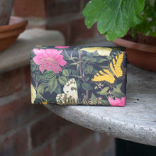 Load image into Gallery viewer, Kew Gardens Osmanthus Rose Soap