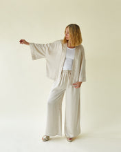 Load image into Gallery viewer, Chalk Faith Kimono - Champagne
