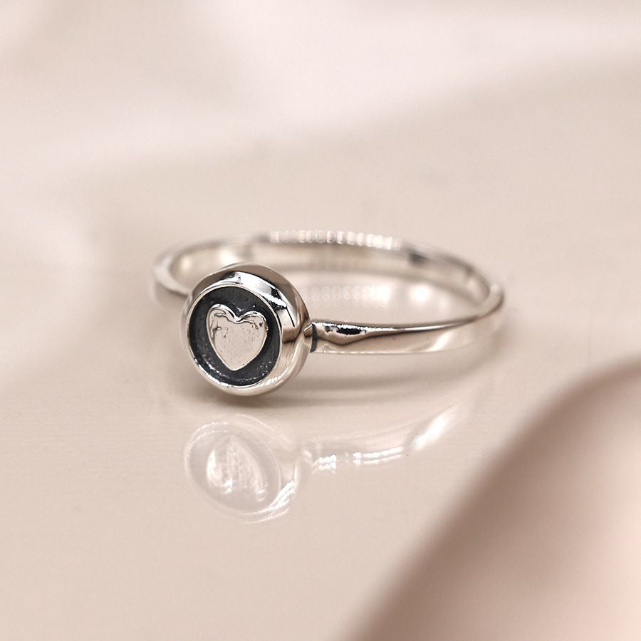 Pom - Simple silver ring with heart disc size 59 (large)