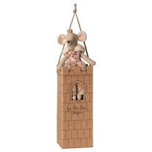 Load image into Gallery viewer, Maileg - Queen Mouse Mum
