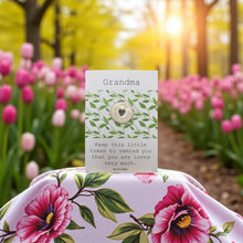Load image into Gallery viewer, Grandma Ceramic Pocket Token Pocket Hug and Card
