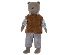 Load image into Gallery viewer, Maileg - Shirt, slipcover and pants for Teddy dad
